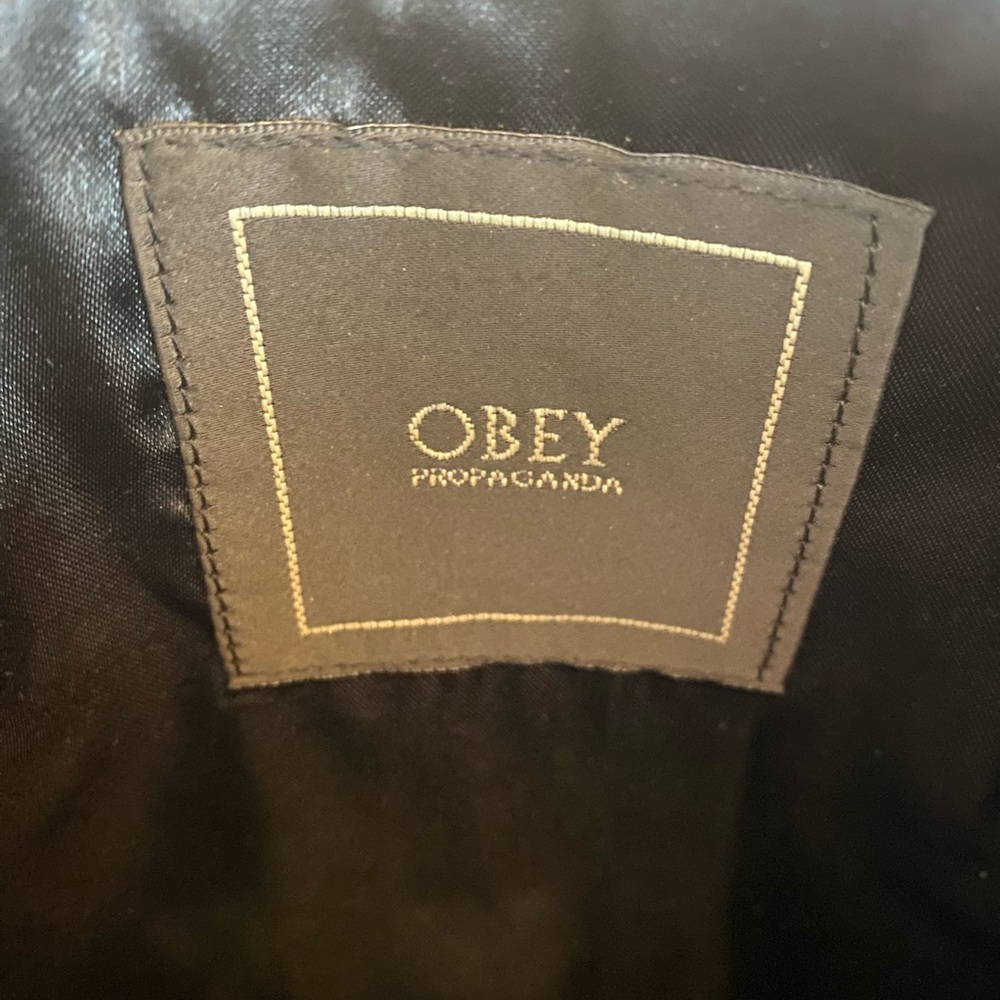 OBEY Propaganda leather studded clutch - Picture 3 of 6